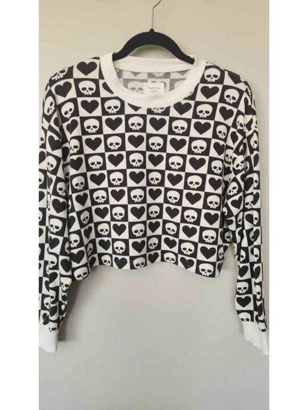 American Eagle AE Lounge Skull and Heart Checkerboard Cropped Sweater Size Small